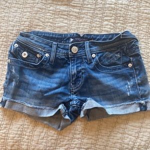 Adorable Vigoss Denim Shorts Size 0 / 25